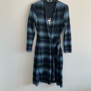 Bcbg Maxazria wrap dress xs